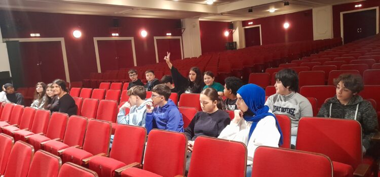 Theaterbesuch 2b Theaterbesuch 2b