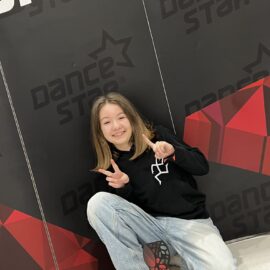 Amelie aus der 2c holt den 2.Platz mit ihrer Tanzgruppe